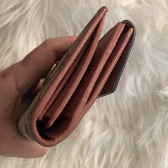 Beautiful vintage Gucci GG long wallet with heart logo Snap issue - Picture 6 of 15